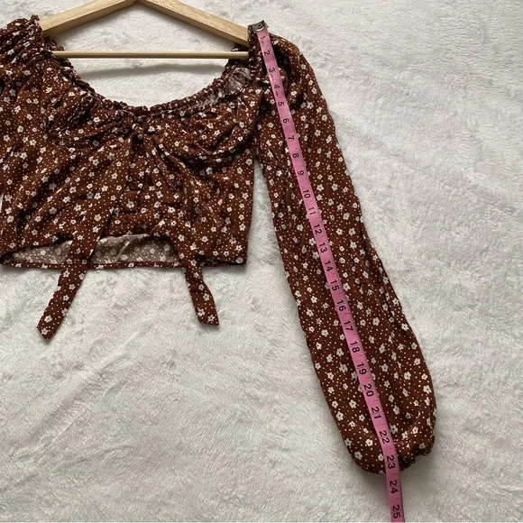 PacSun Cropped Brown Billowy Sleeve Floral Print Top - Picture 5 of 10